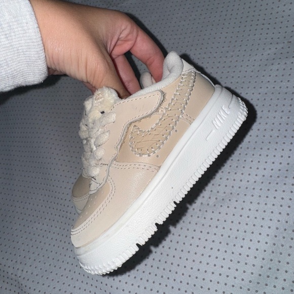 Kids Bear Nike Airforce Sneakers - Picture 2 of 5